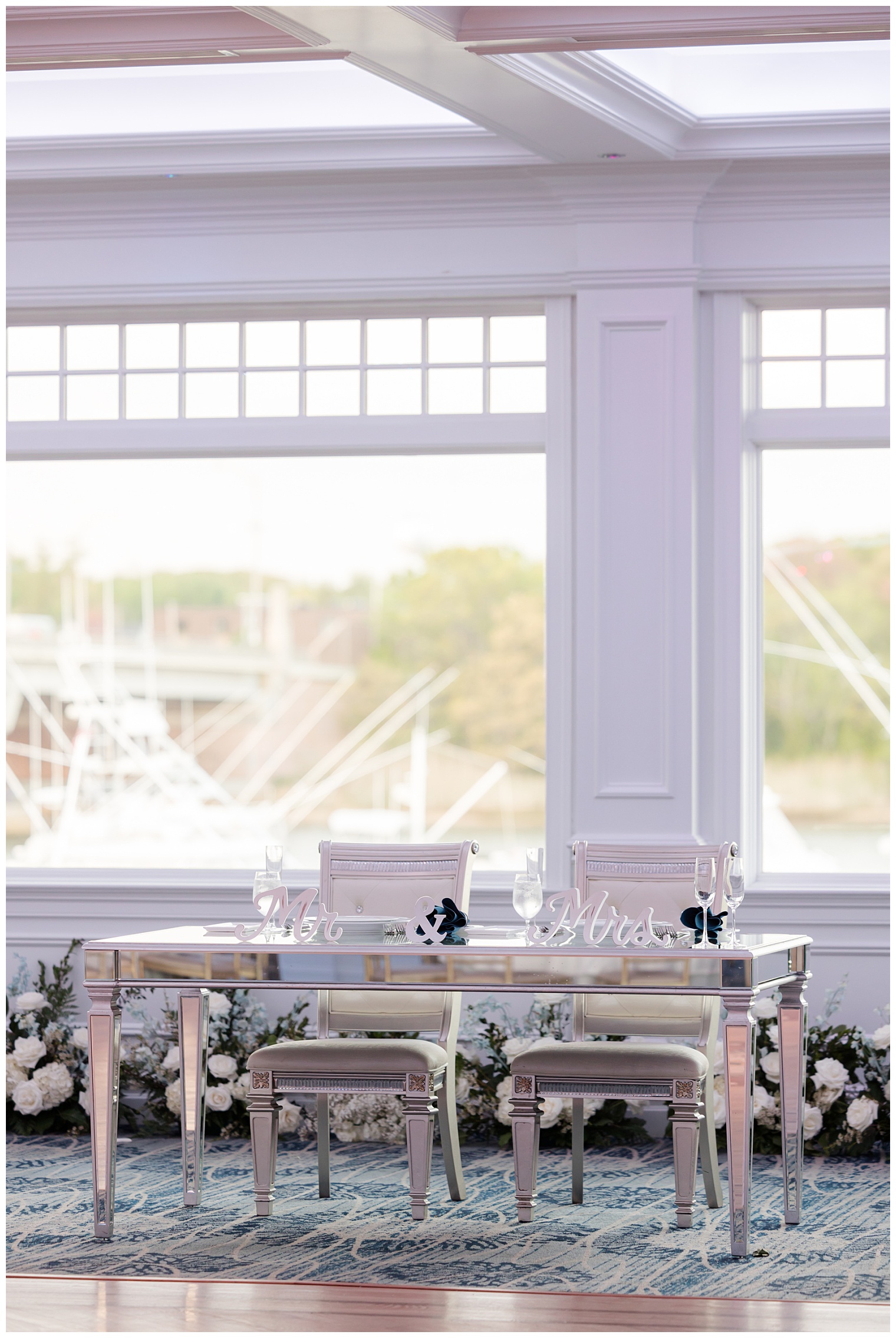 sweetheart table