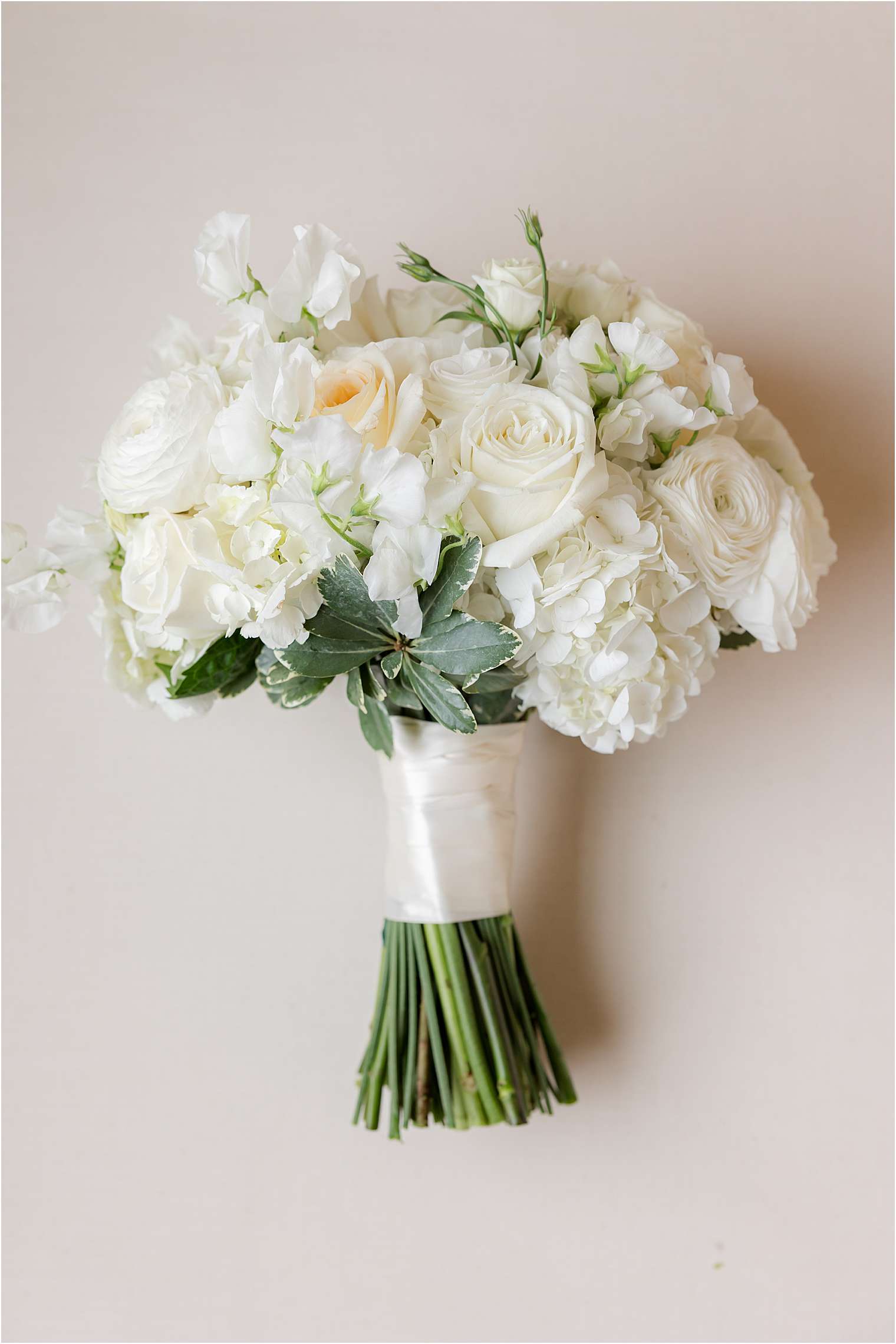 white bouquet from Fioris Flowers